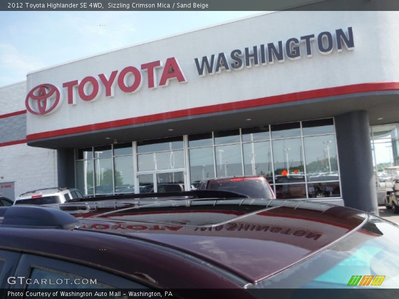 Sizzling Crimson Mica / Sand Beige 2012 Toyota Highlander SE 4WD