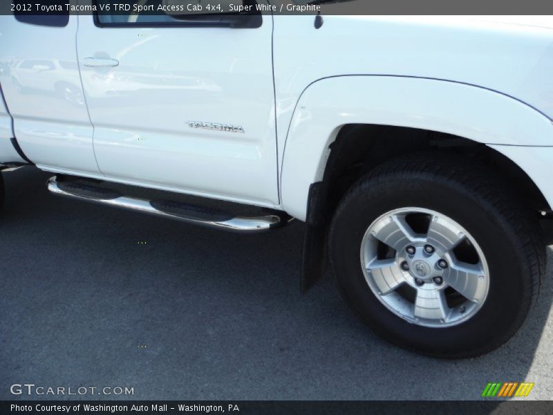 Super White / Graphite 2012 Toyota Tacoma V6 TRD Sport Access Cab 4x4