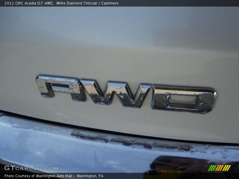 White Diamond Tintcoat / Cashmere 2011 GMC Acadia SLT AWD
