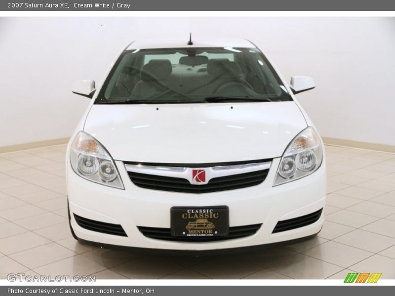 Cream White / Gray 2007 Saturn Aura XE
