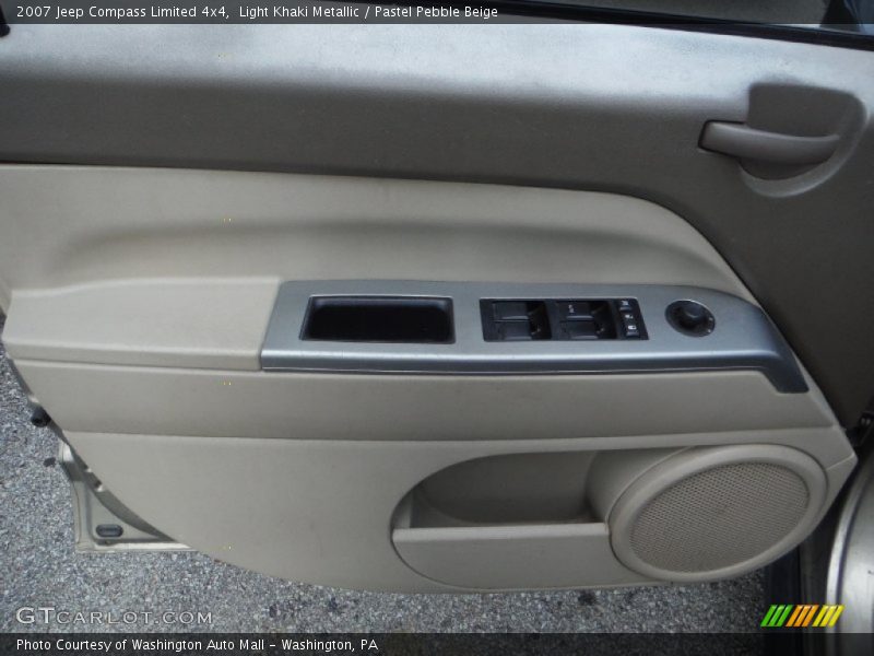 Light Khaki Metallic / Pastel Pebble Beige 2007 Jeep Compass Limited 4x4