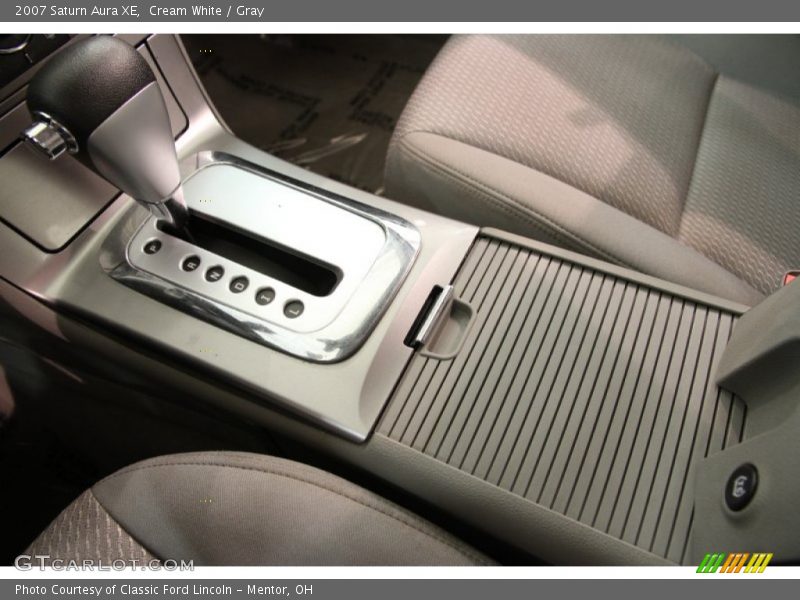 Cream White / Gray 2007 Saturn Aura XE