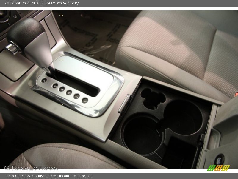 Cream White / Gray 2007 Saturn Aura XE