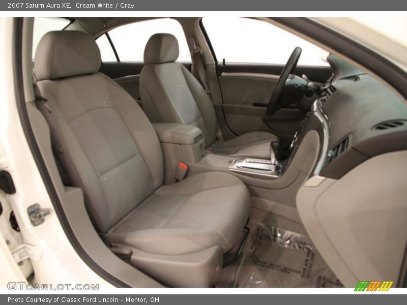 Cream White / Gray 2007 Saturn Aura XE