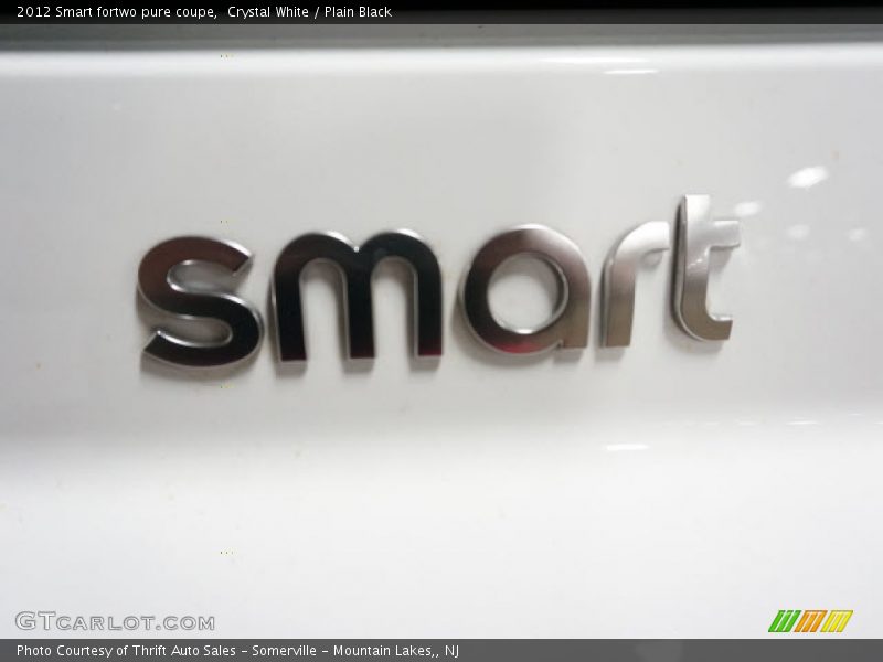 Crystal White / Plain Black 2012 Smart fortwo pure coupe