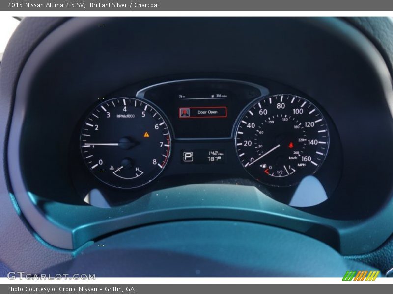 Brilliant Silver / Charcoal 2015 Nissan Altima 2.5 SV