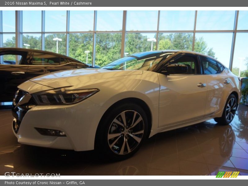 Pearl White / Cashmere 2016 Nissan Maxima S