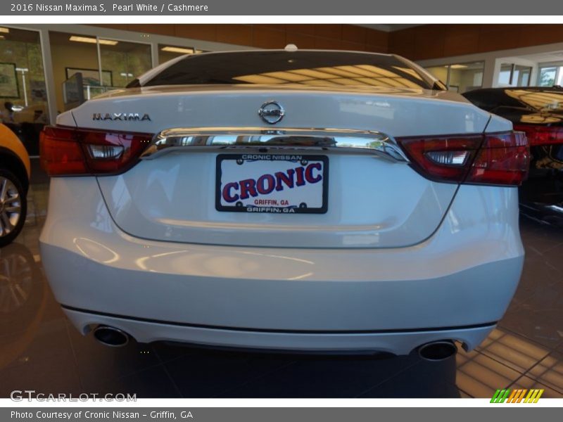 Pearl White / Cashmere 2016 Nissan Maxima S
