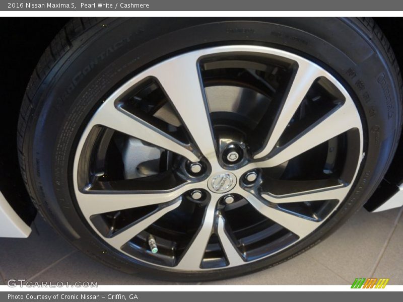  2016 Maxima S Wheel