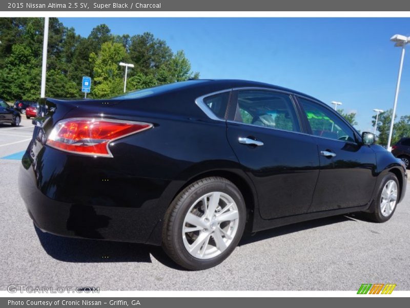 Super Black / Charcoal 2015 Nissan Altima 2.5 SV