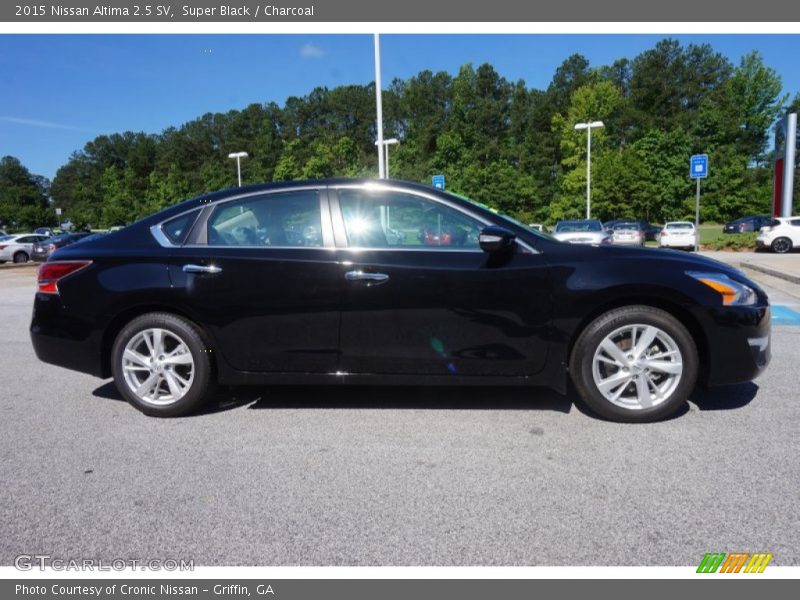 Super Black / Charcoal 2015 Nissan Altima 2.5 SV