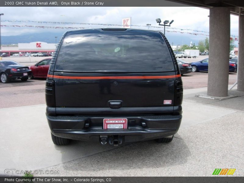 Onyx Black / Stone Gray 2003 GMC Yukon Denali AWD