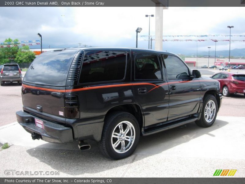 Onyx Black / Stone Gray 2003 GMC Yukon Denali AWD