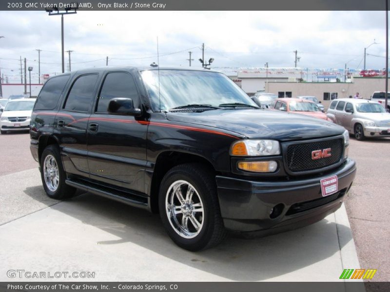 Onyx Black / Stone Gray 2003 GMC Yukon Denali AWD