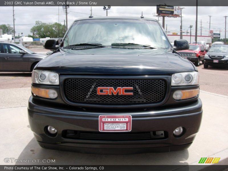 Onyx Black / Stone Gray 2003 GMC Yukon Denali AWD