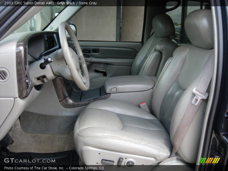 Onyx Black / Stone Gray 2003 GMC Yukon Denali AWD