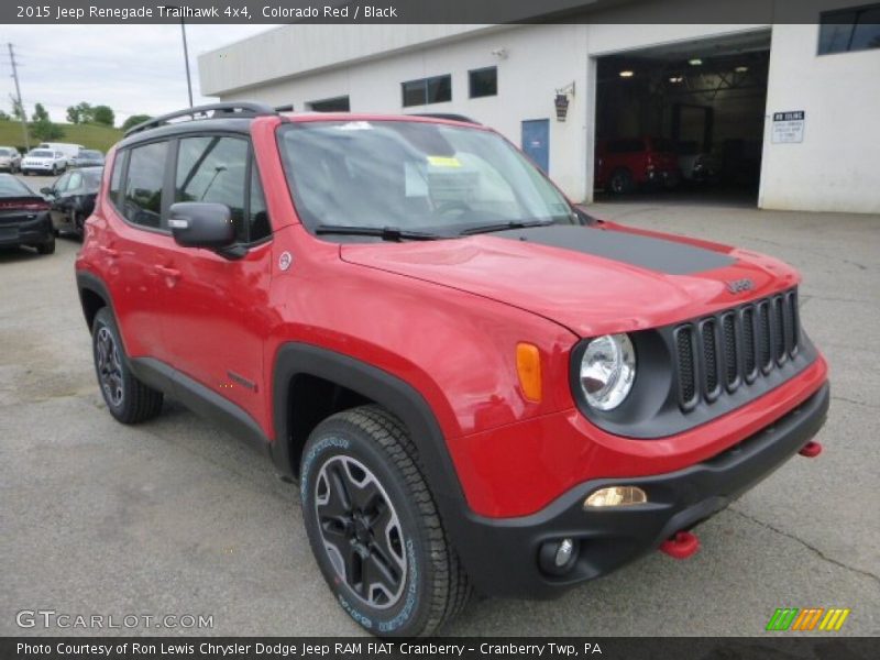 Front 3/4 View of 2015 Renegade Trailhawk 4x4