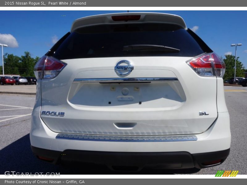 Pearl White / Almond 2015 Nissan Rogue SL