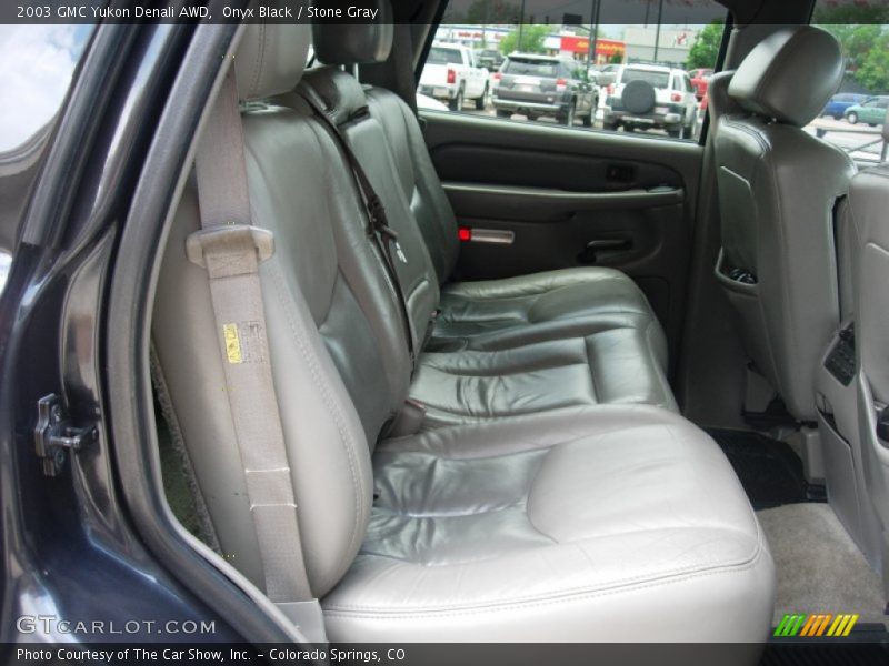 Onyx Black / Stone Gray 2003 GMC Yukon Denali AWD