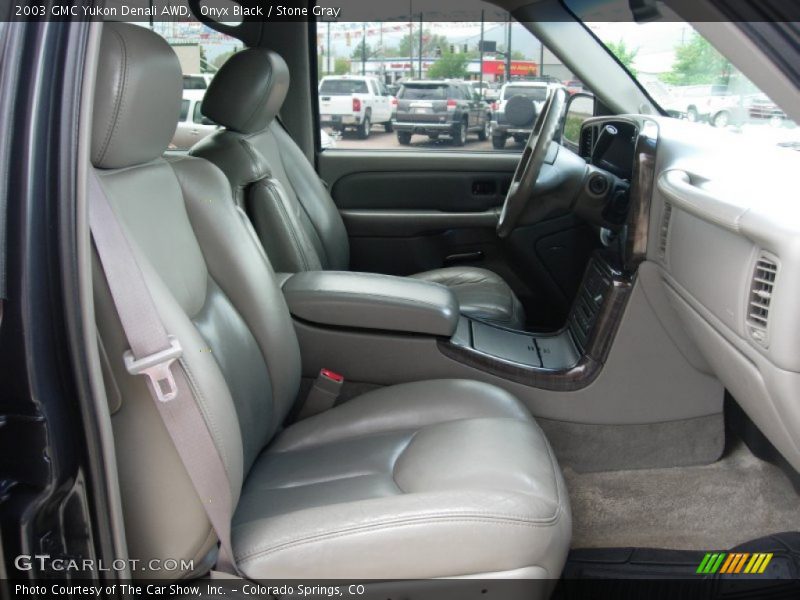 Onyx Black / Stone Gray 2003 GMC Yukon Denali AWD