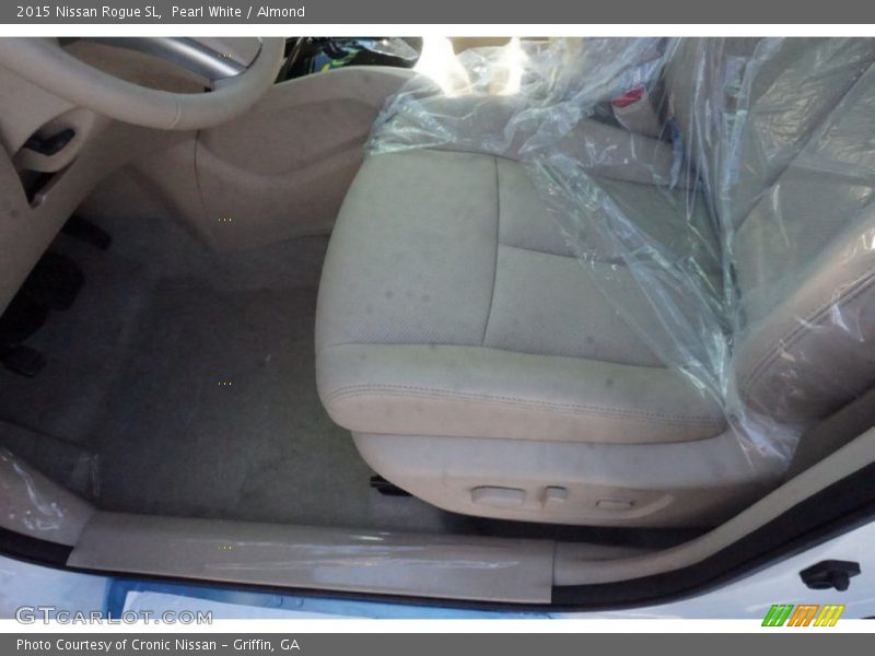Pearl White / Almond 2015 Nissan Rogue SL