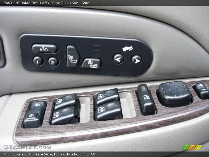 Onyx Black / Stone Gray 2003 GMC Yukon Denali AWD