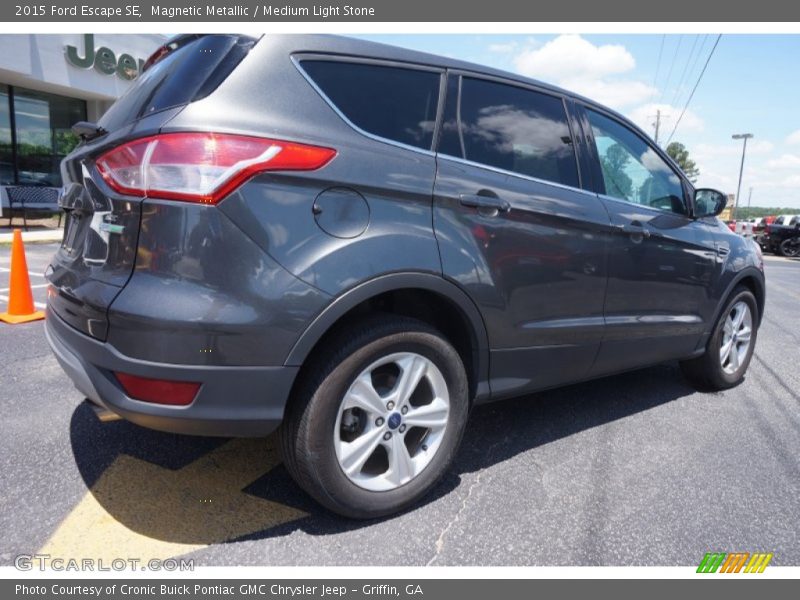 Magnetic Metallic / Medium Light Stone 2015 Ford Escape SE