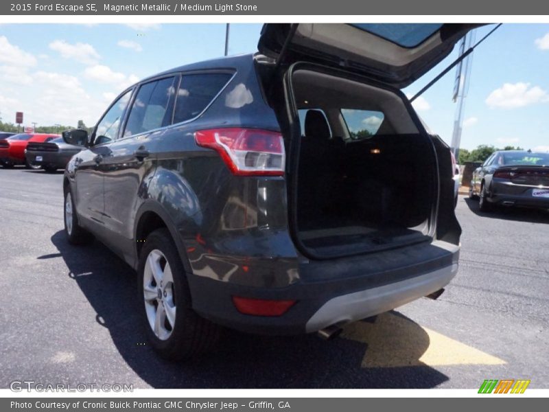 Magnetic Metallic / Medium Light Stone 2015 Ford Escape SE