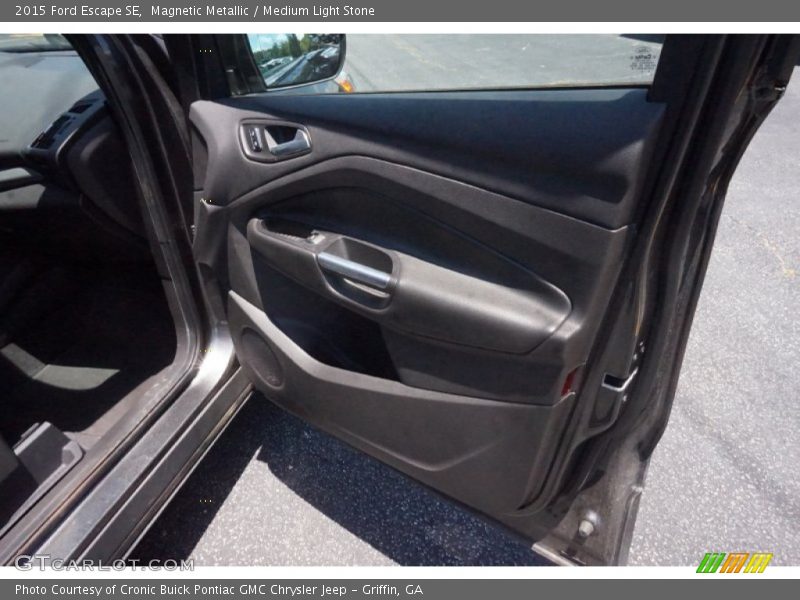 Magnetic Metallic / Medium Light Stone 2015 Ford Escape SE