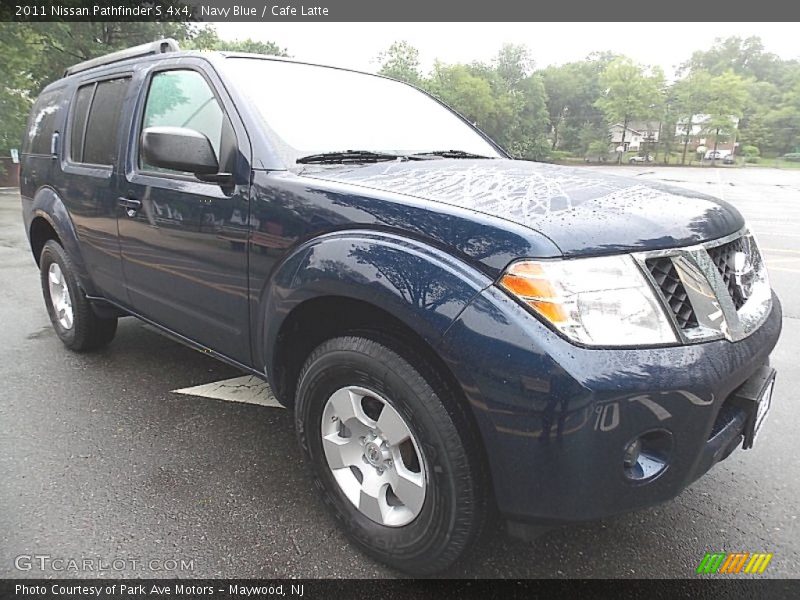 Front 3/4 View of 2011 Pathfinder S 4x4