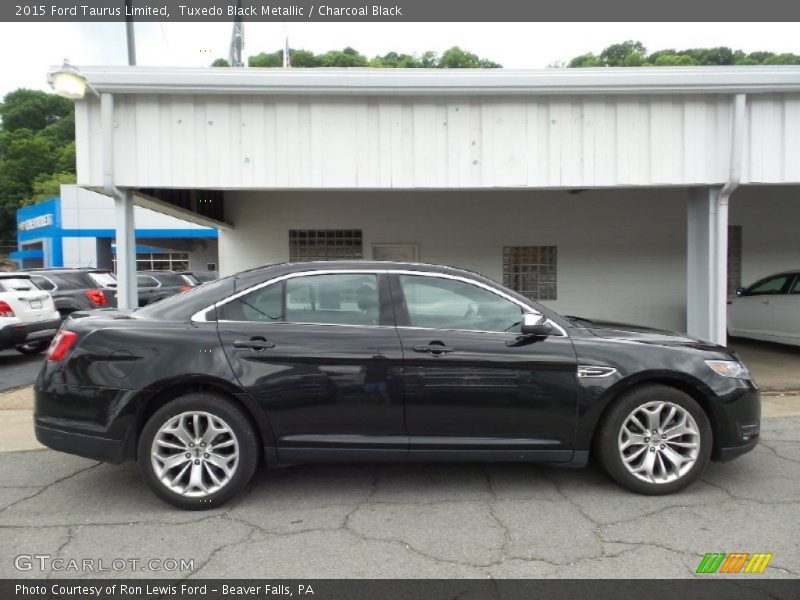 Tuxedo Black Metallic / Charcoal Black 2015 Ford Taurus Limited