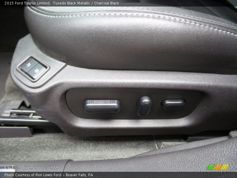 Tuxedo Black Metallic / Charcoal Black 2015 Ford Taurus Limited