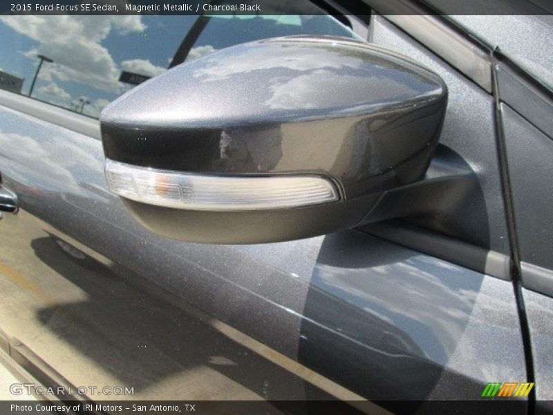 Magnetic Metallic / Charcoal Black 2015 Ford Focus SE Sedan