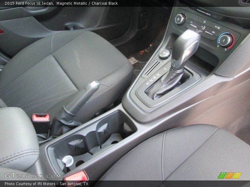 Magnetic Metallic / Charcoal Black 2015 Ford Focus SE Sedan