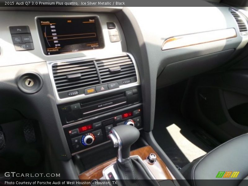 Ice Silver Metallic / Black 2015 Audi Q7 3.0 Premium Plus quattro