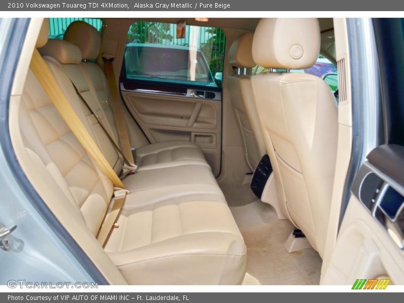 Alaska Gray Metallic / Pure Beige 2010 Volkswagen Touareg TDI 4XMotion