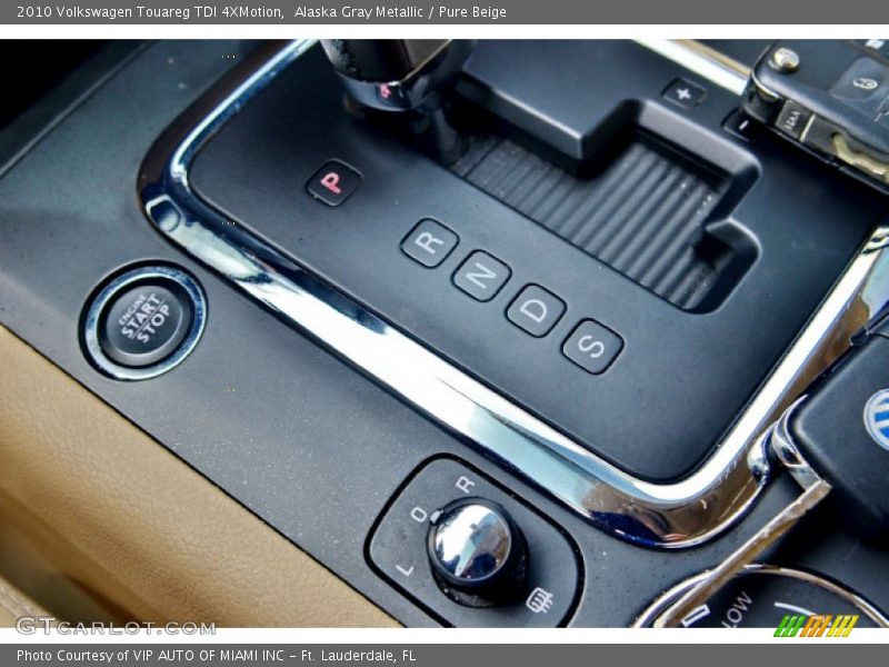 Alaska Gray Metallic / Pure Beige 2010 Volkswagen Touareg TDI 4XMotion