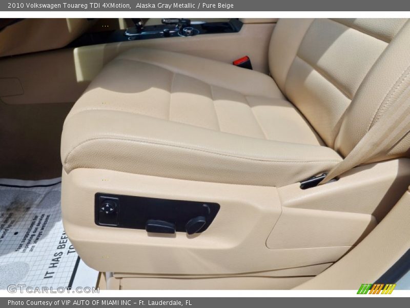 Alaska Gray Metallic / Pure Beige 2010 Volkswagen Touareg TDI 4XMotion