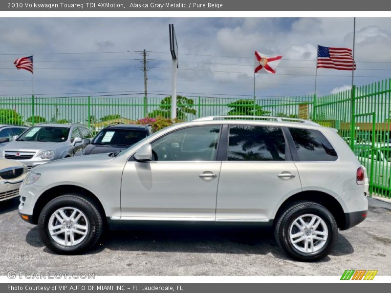 Alaska Gray Metallic / Pure Beige 2010 Volkswagen Touareg TDI 4XMotion