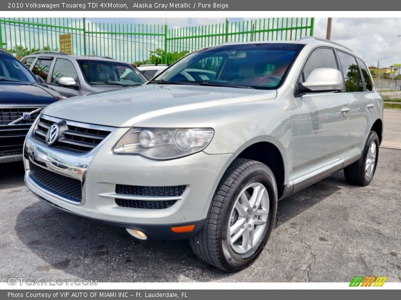 Alaska Gray Metallic / Pure Beige 2010 Volkswagen Touareg TDI 4XMotion