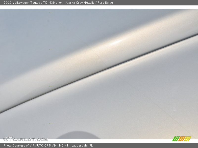Alaska Gray Metallic / Pure Beige 2010 Volkswagen Touareg TDI 4XMotion