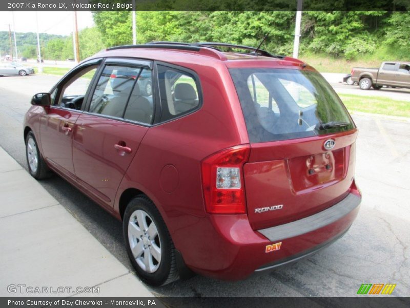 Volcanic Red / Beige 2007 Kia Rondo LX