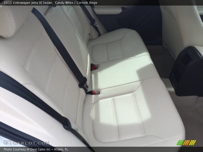 Candy White / Cornsilk Beige 2013 Volkswagen Jetta SE Sedan