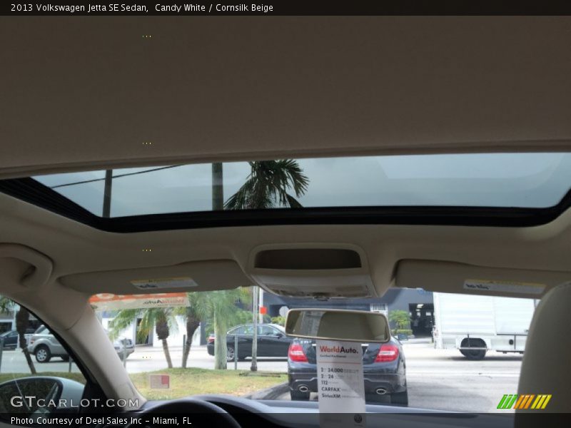 Candy White / Cornsilk Beige 2013 Volkswagen Jetta SE Sedan