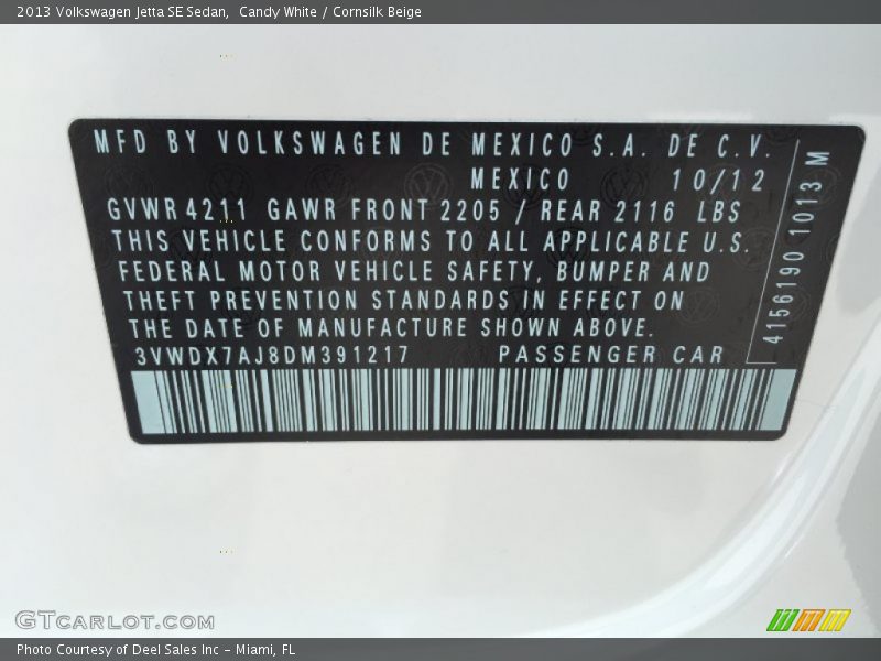 Candy White / Cornsilk Beige 2013 Volkswagen Jetta SE Sedan