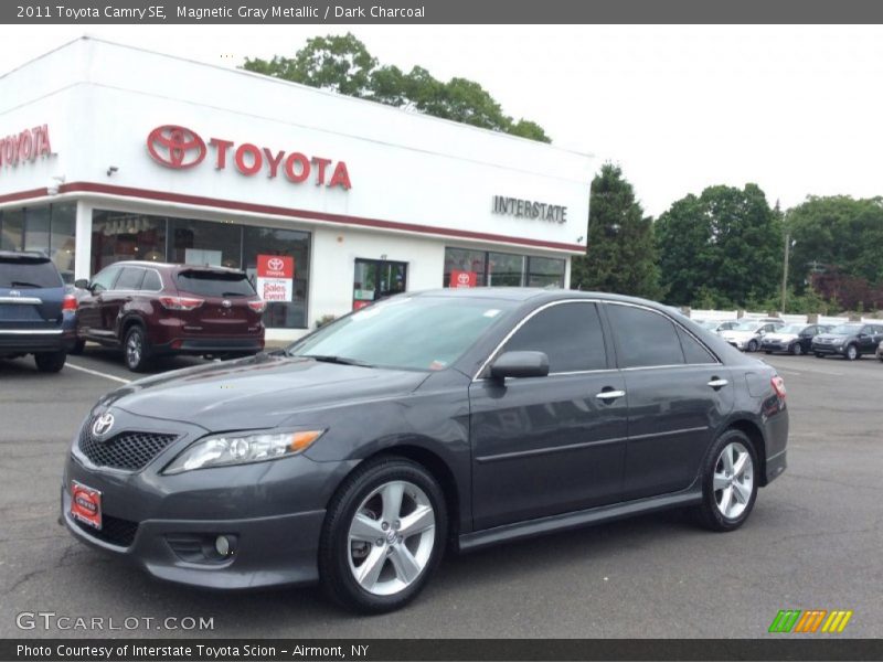 Magnetic Gray Metallic / Dark Charcoal 2011 Toyota Camry SE