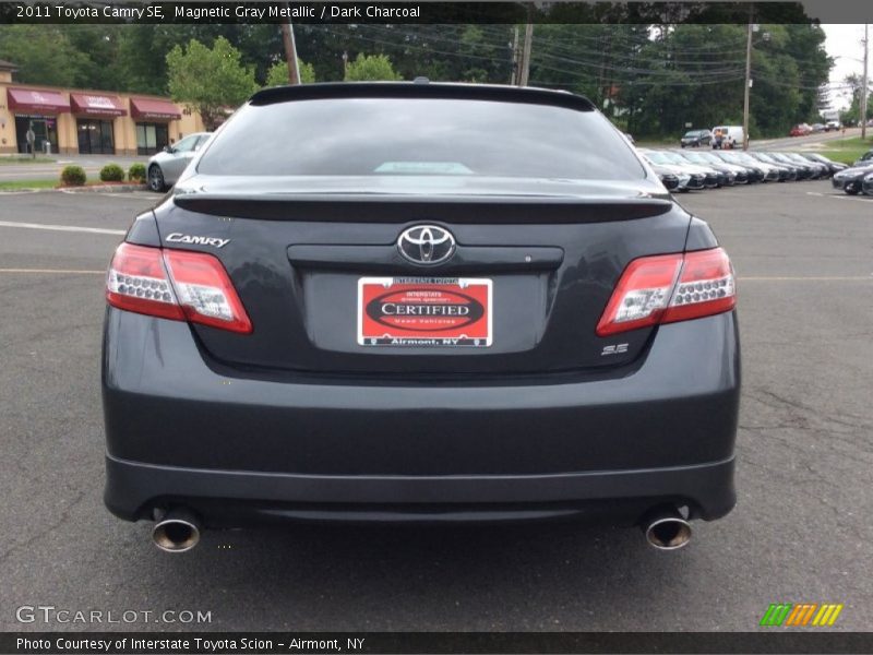 Magnetic Gray Metallic / Dark Charcoal 2011 Toyota Camry SE