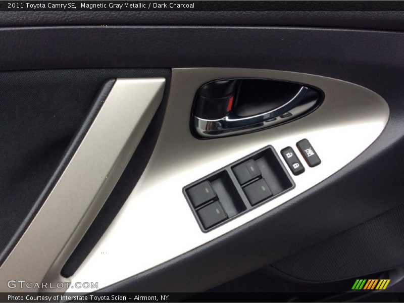Magnetic Gray Metallic / Dark Charcoal 2011 Toyota Camry SE