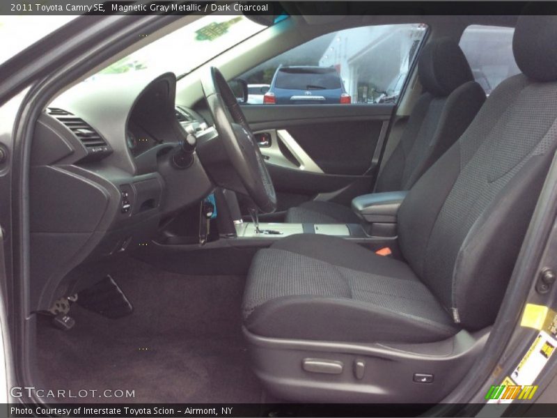 Magnetic Gray Metallic / Dark Charcoal 2011 Toyota Camry SE