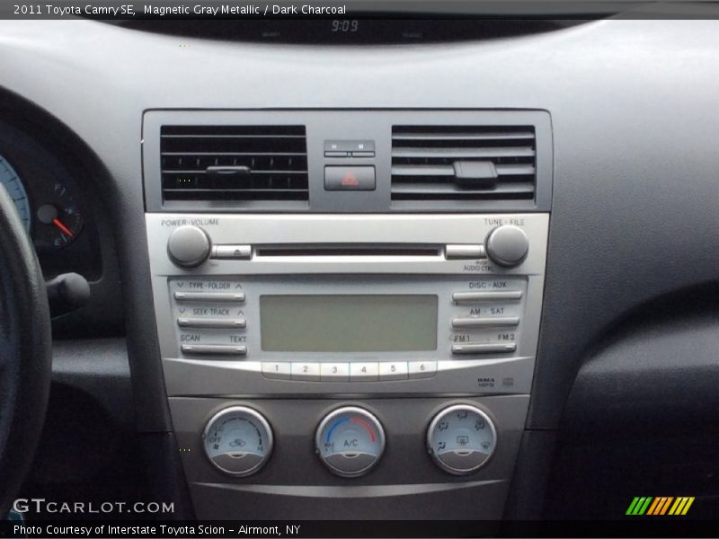 Magnetic Gray Metallic / Dark Charcoal 2011 Toyota Camry SE
